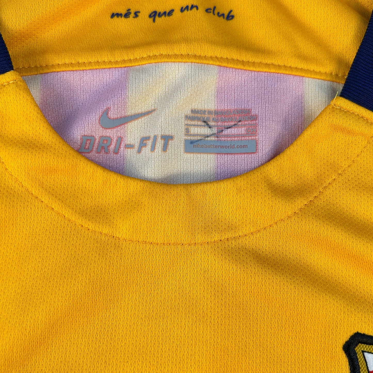 Barcelona 2015/2016 Away Shirt