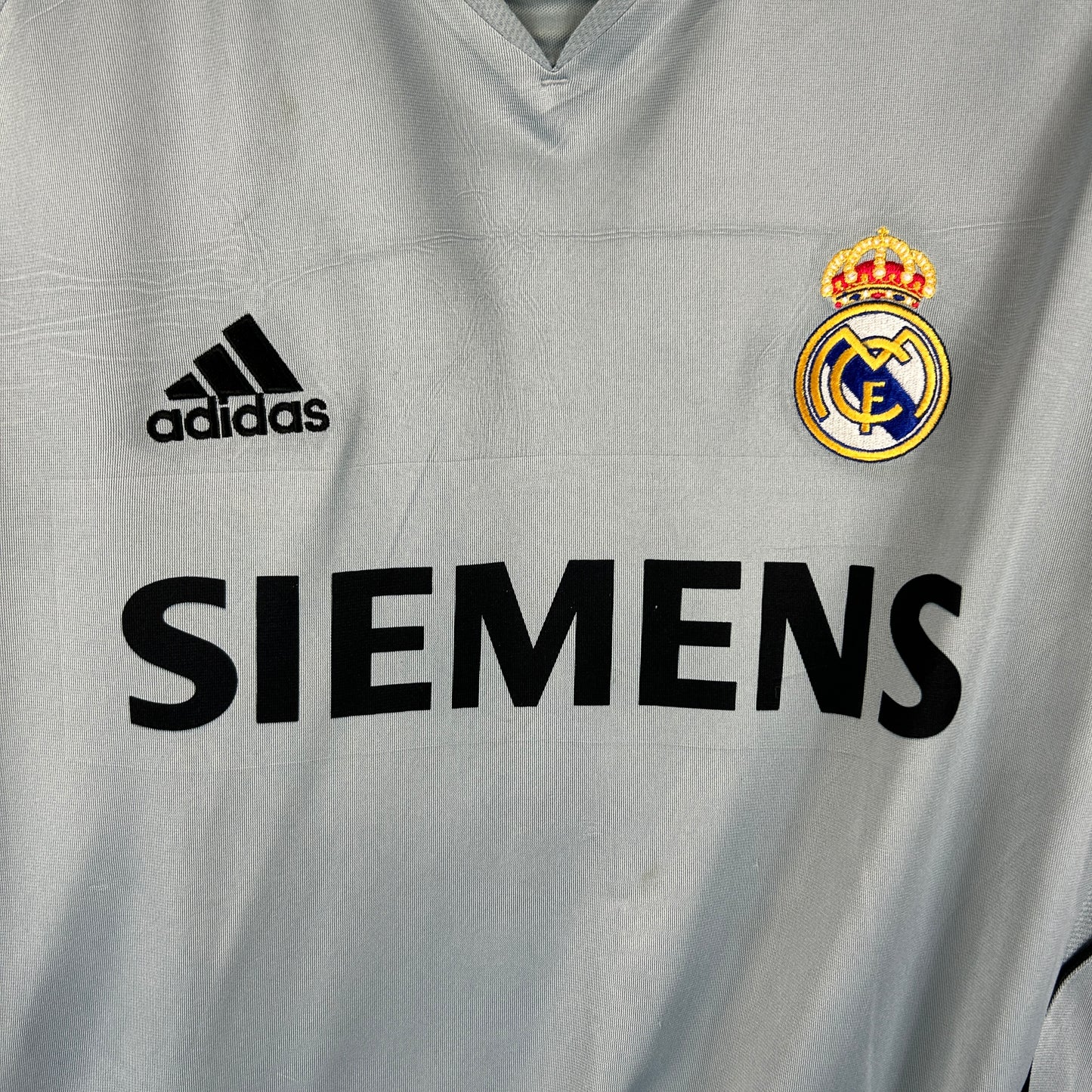 Real Madrid 2005/2006 Player Issue Third Shirt - Ronaldo 9