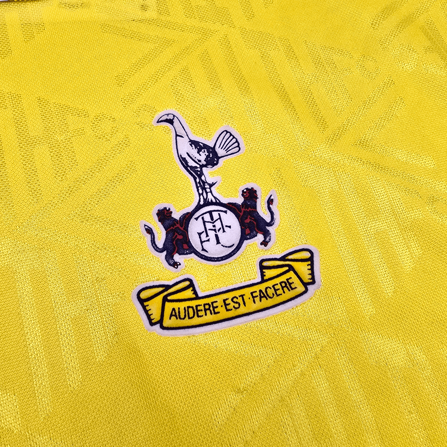 1991/95 Tottenham Hotspur Away Football Shirt (XL) Umbro