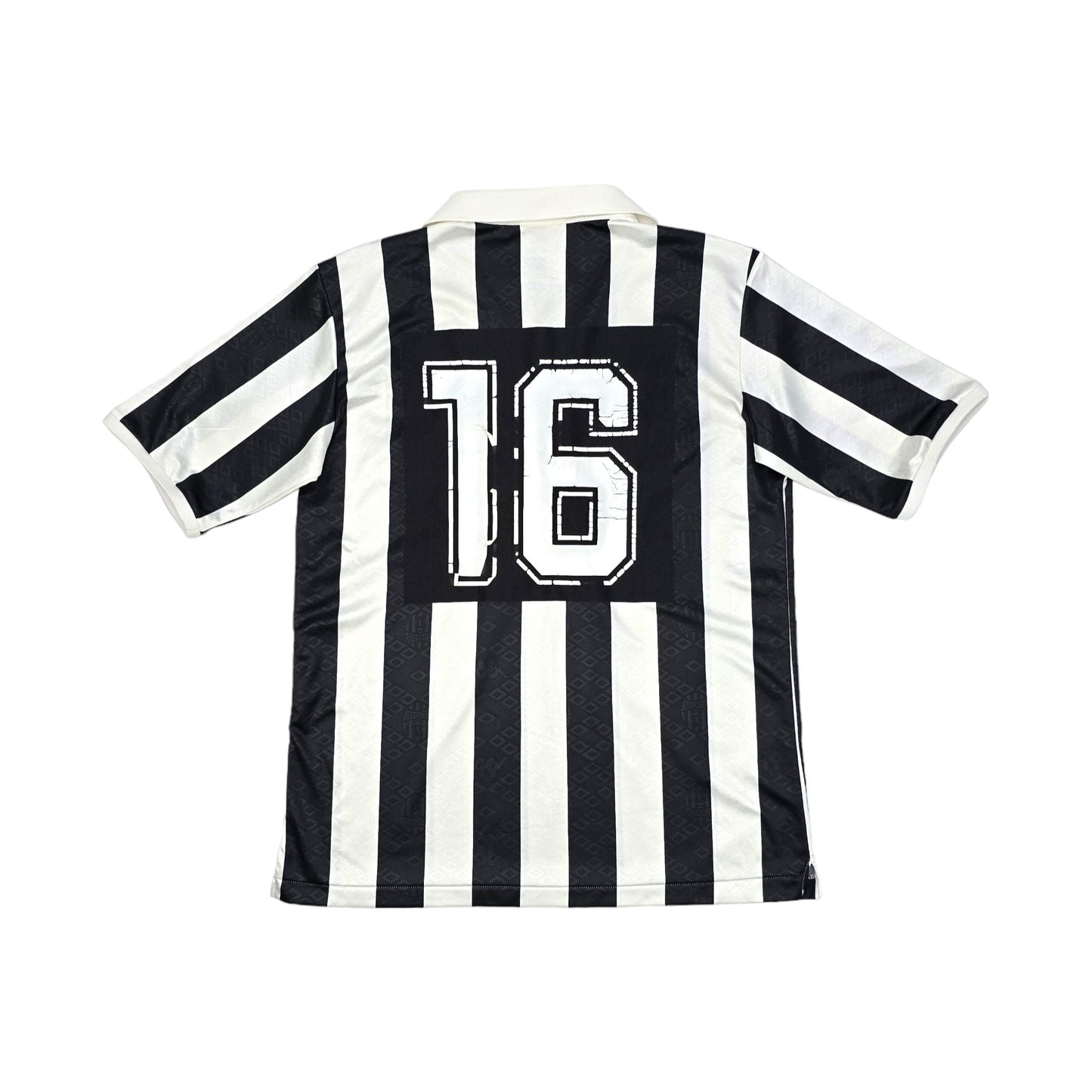 1992/94 Juventus Home Football Shirt (M) Kappa #16