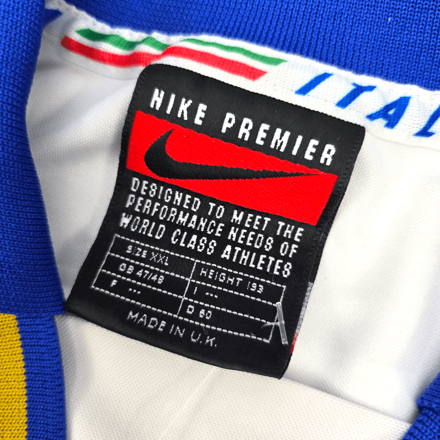1996/97 Italy Away Football Shirt (2XL) Nike #3 Maldini