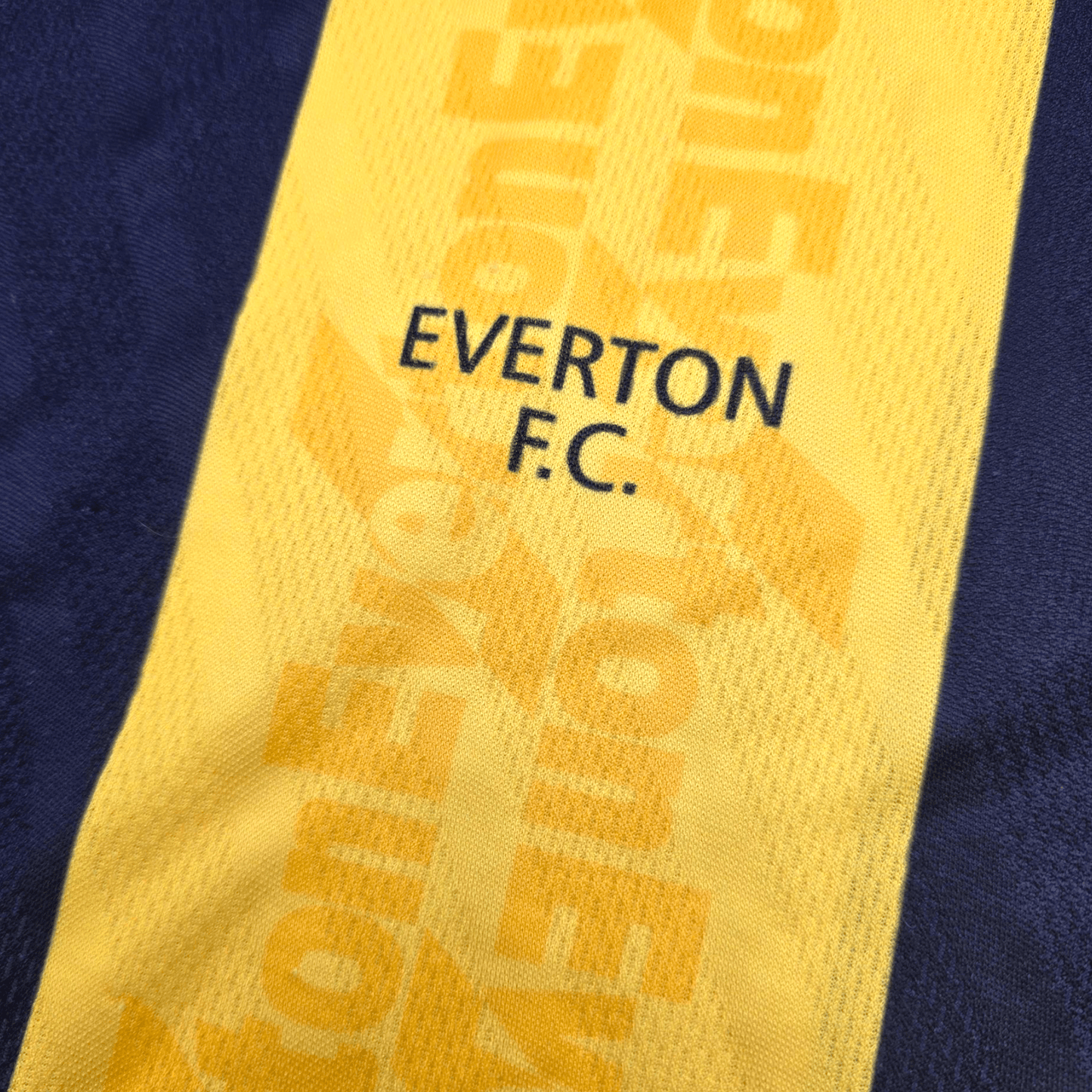 1996/98 Everton Away Football Shirt (M) Umbro #10 Speed