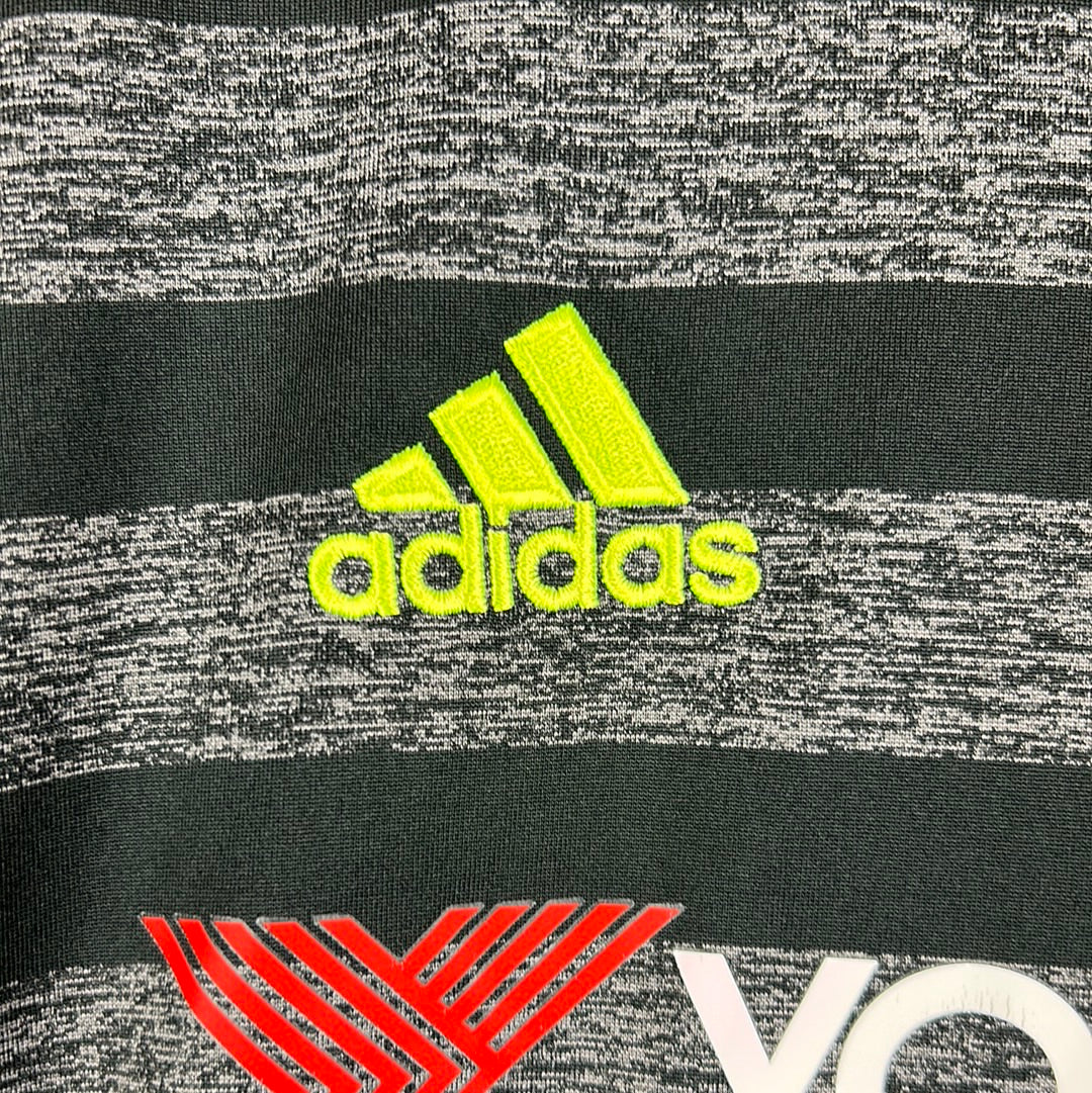 Chelsea 2016/2017 Away Shirt - Medium - Excellent Condition