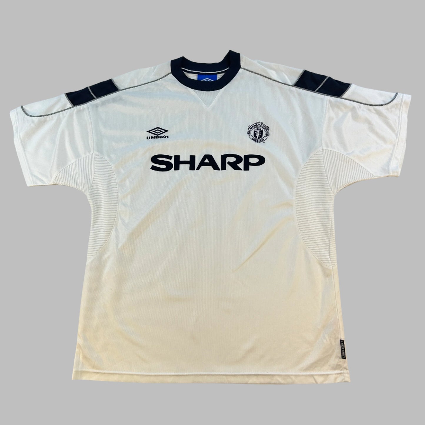 Manchester United 1999/2000 Third Shirt - Medium