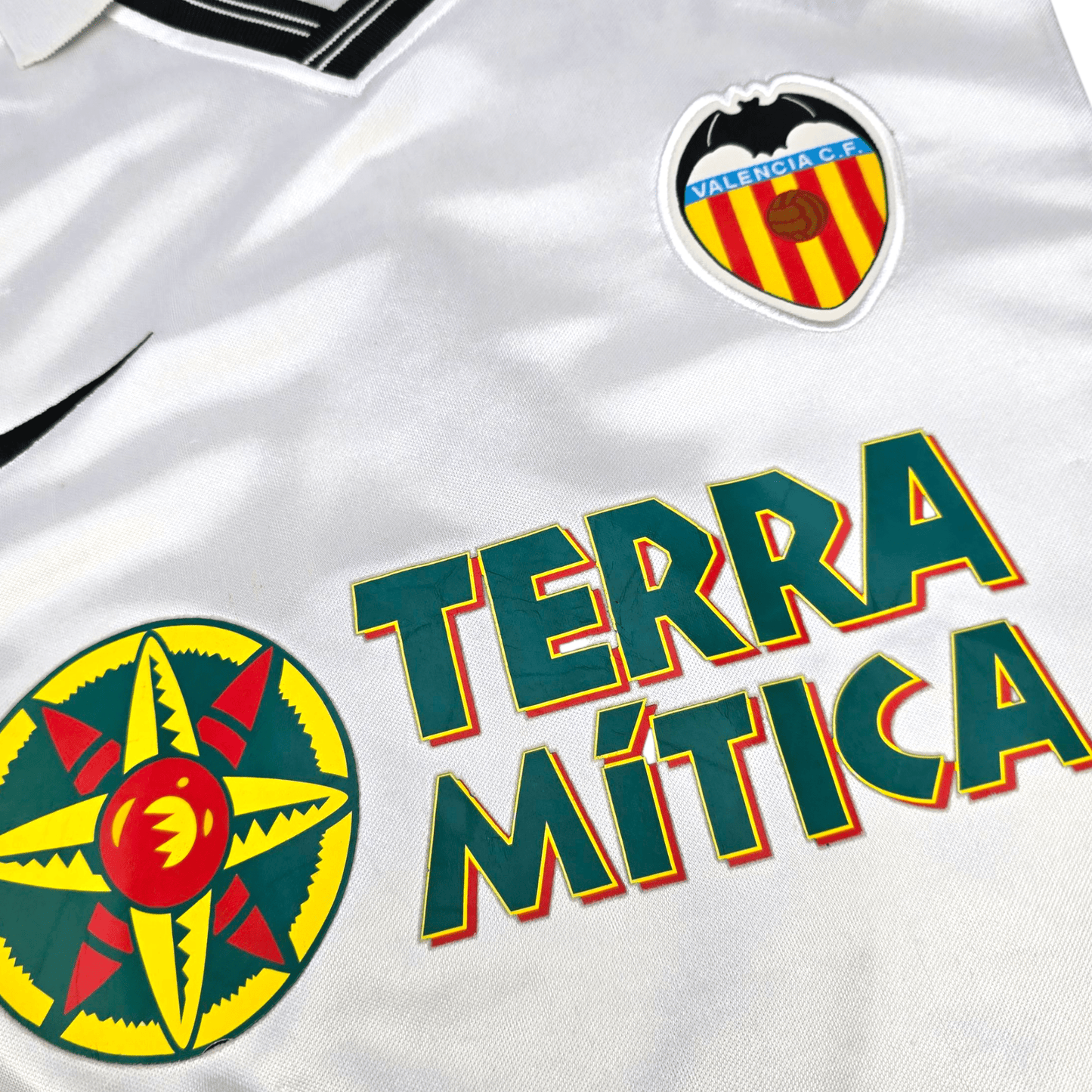 2000/01 Valencia Home Football Shirt (M) Nike #6 Mendieta