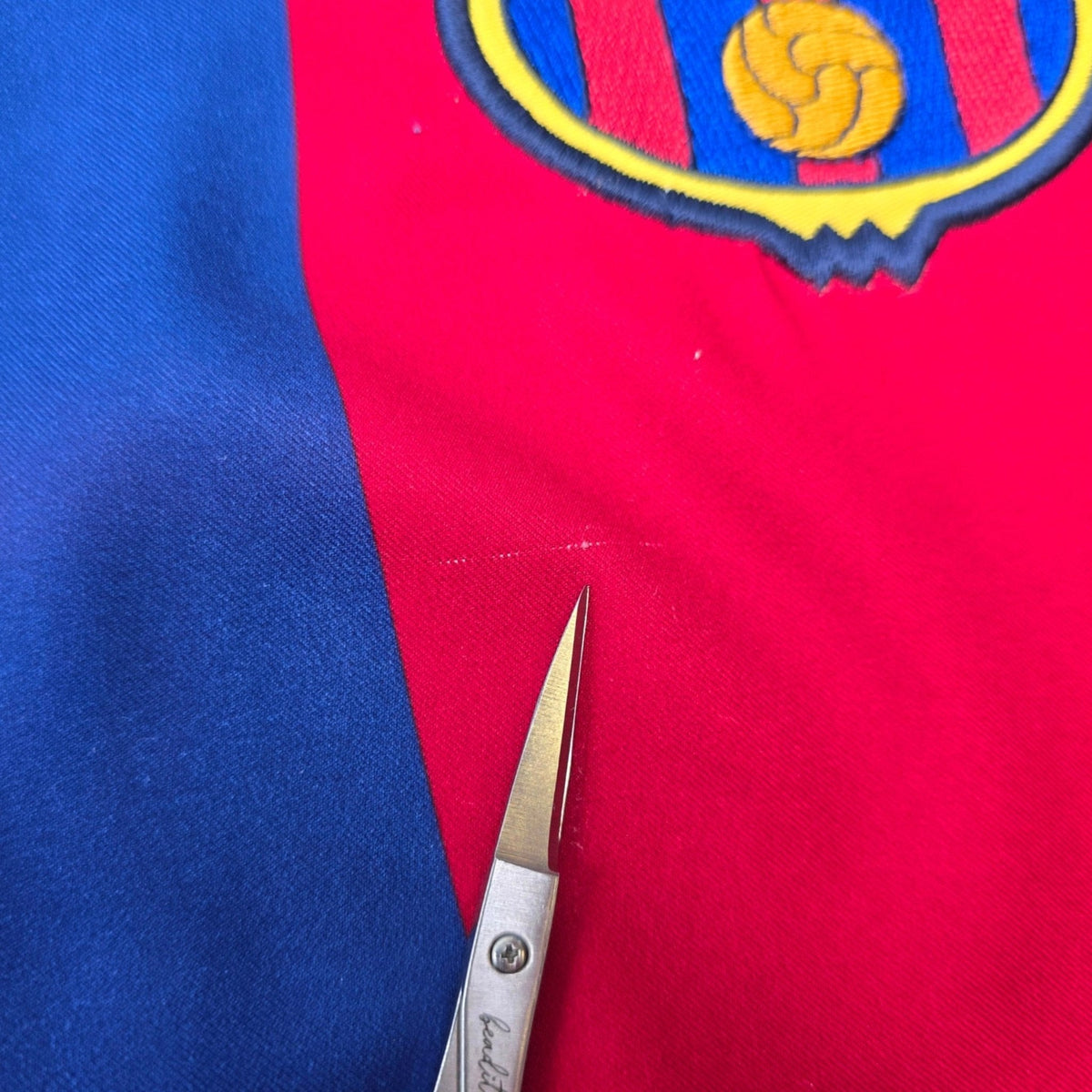 2002/03 Barcelona Home Football Shirt (S) Nike #9 Kluivert