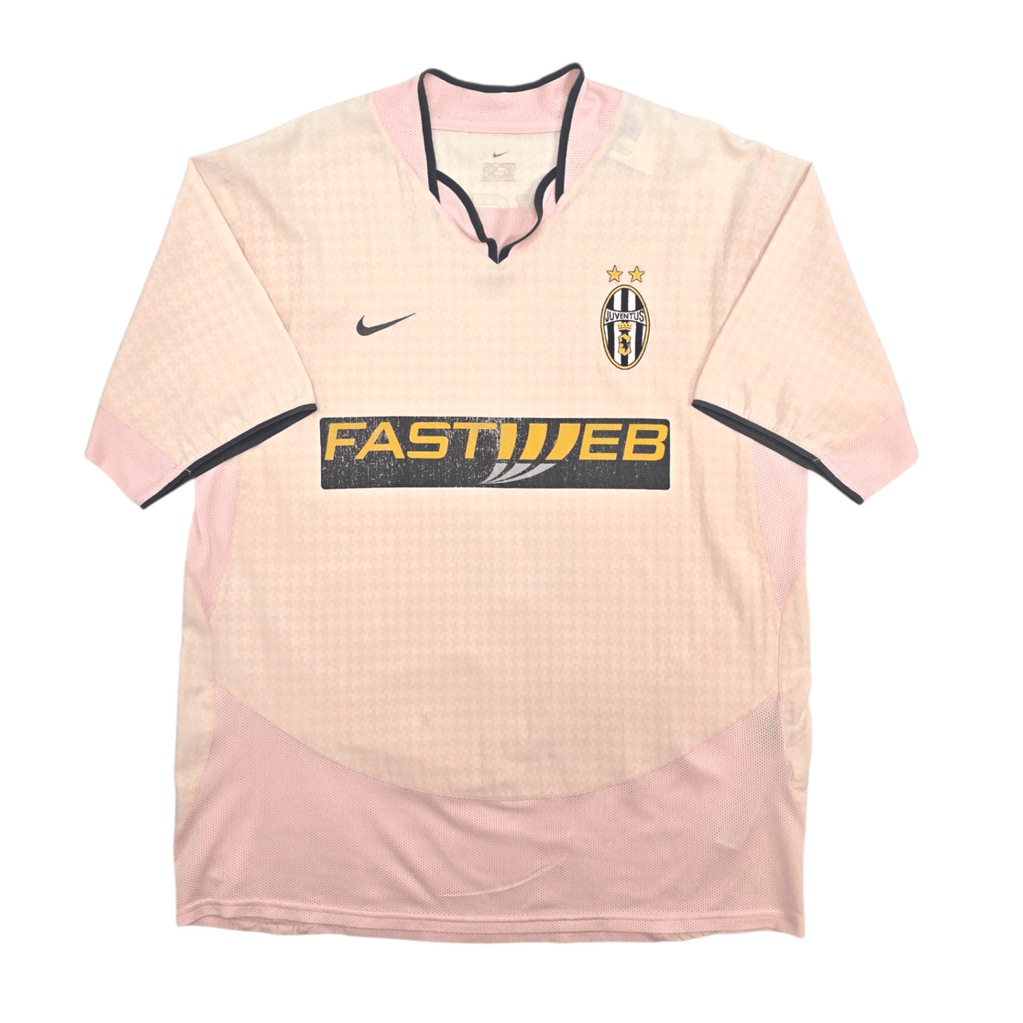 2004/06 Juventus Away Football Shirt (L) Nike #17 Trezeguet