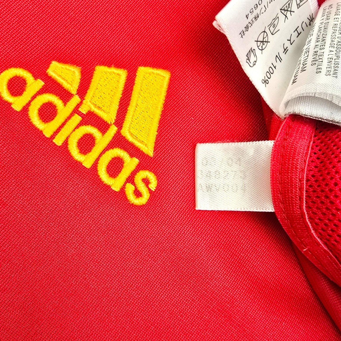 2004/06 Spain Home Football Shirt (L) Adidas #7 Raul
