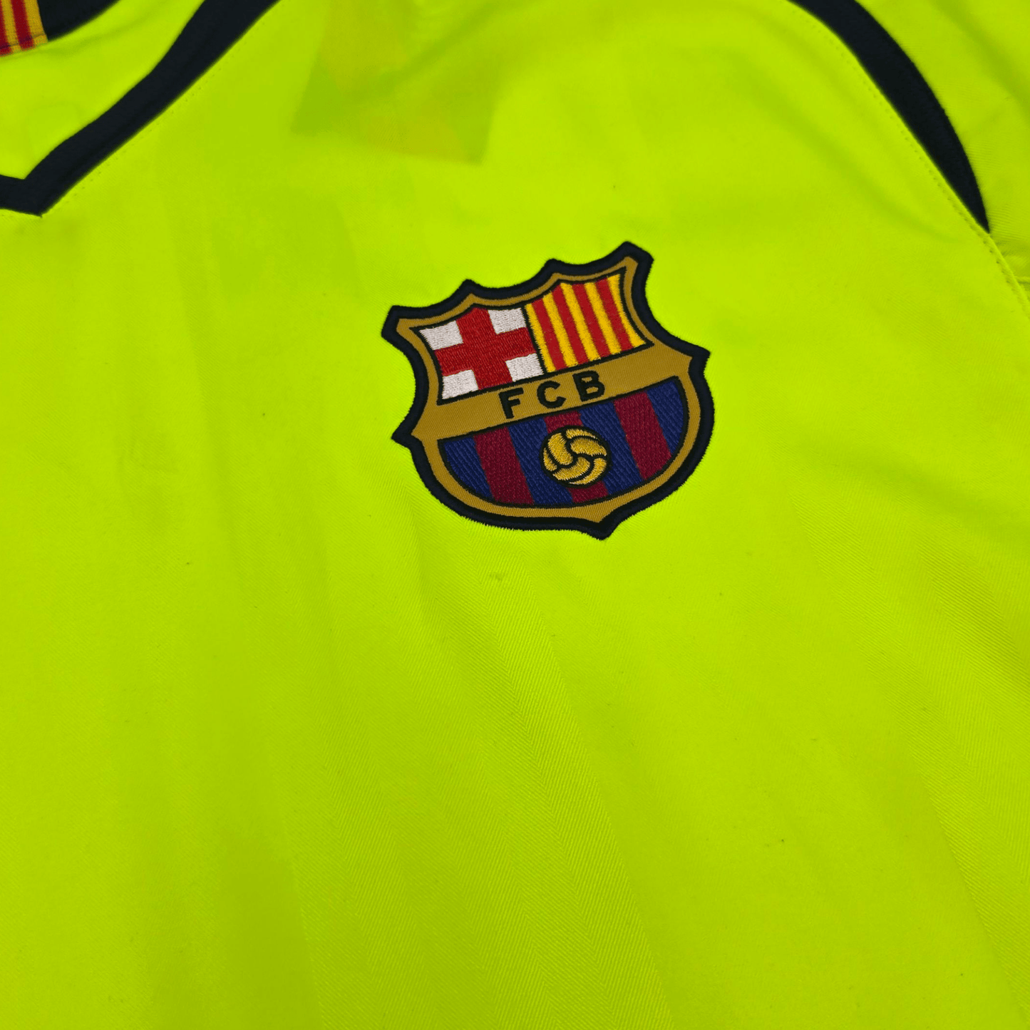 2005/06 Barcelona Away Football Shirt (L) Nike #10 Ronaldinho