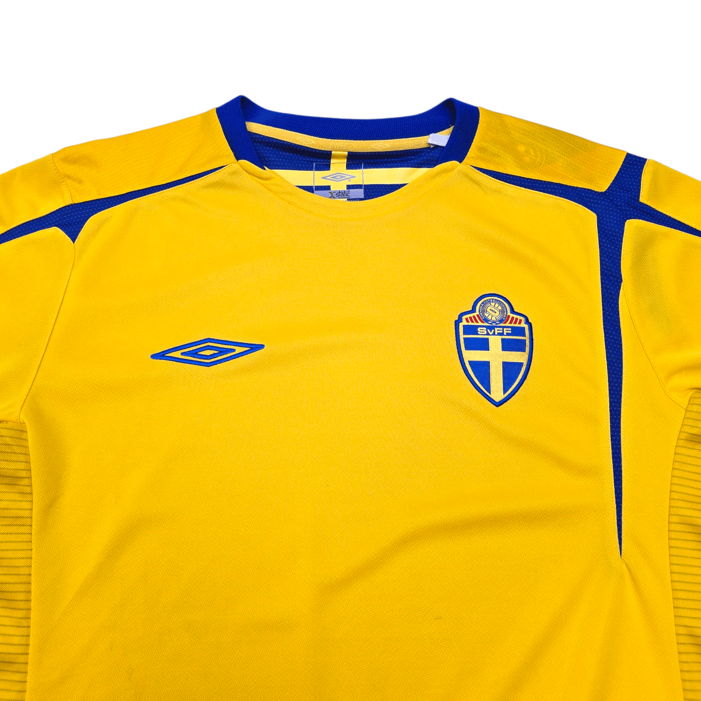 2005/06 Sweden Home Football Shirt (L) Umbro