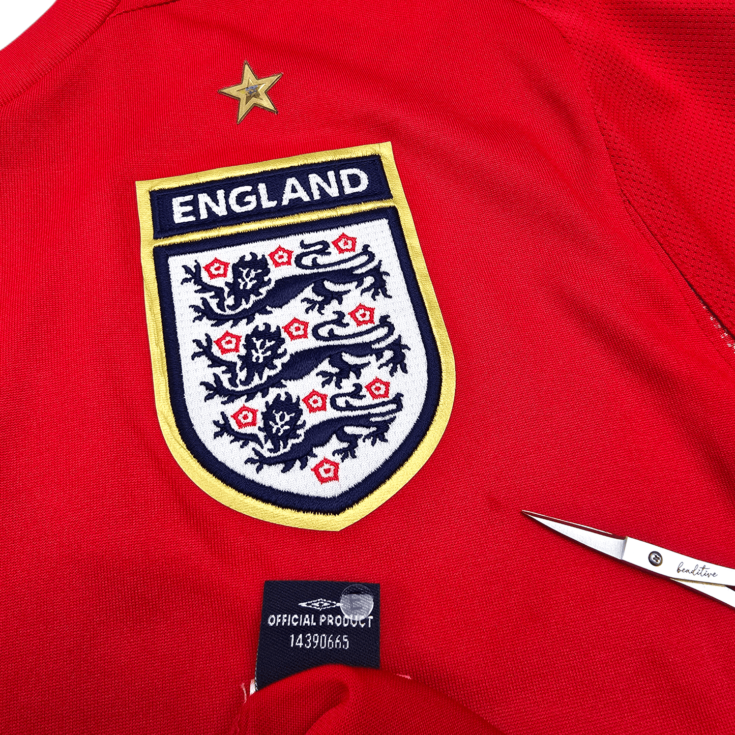 2006/08 England Away Football Shirt (M) Umbro #9 Rooney