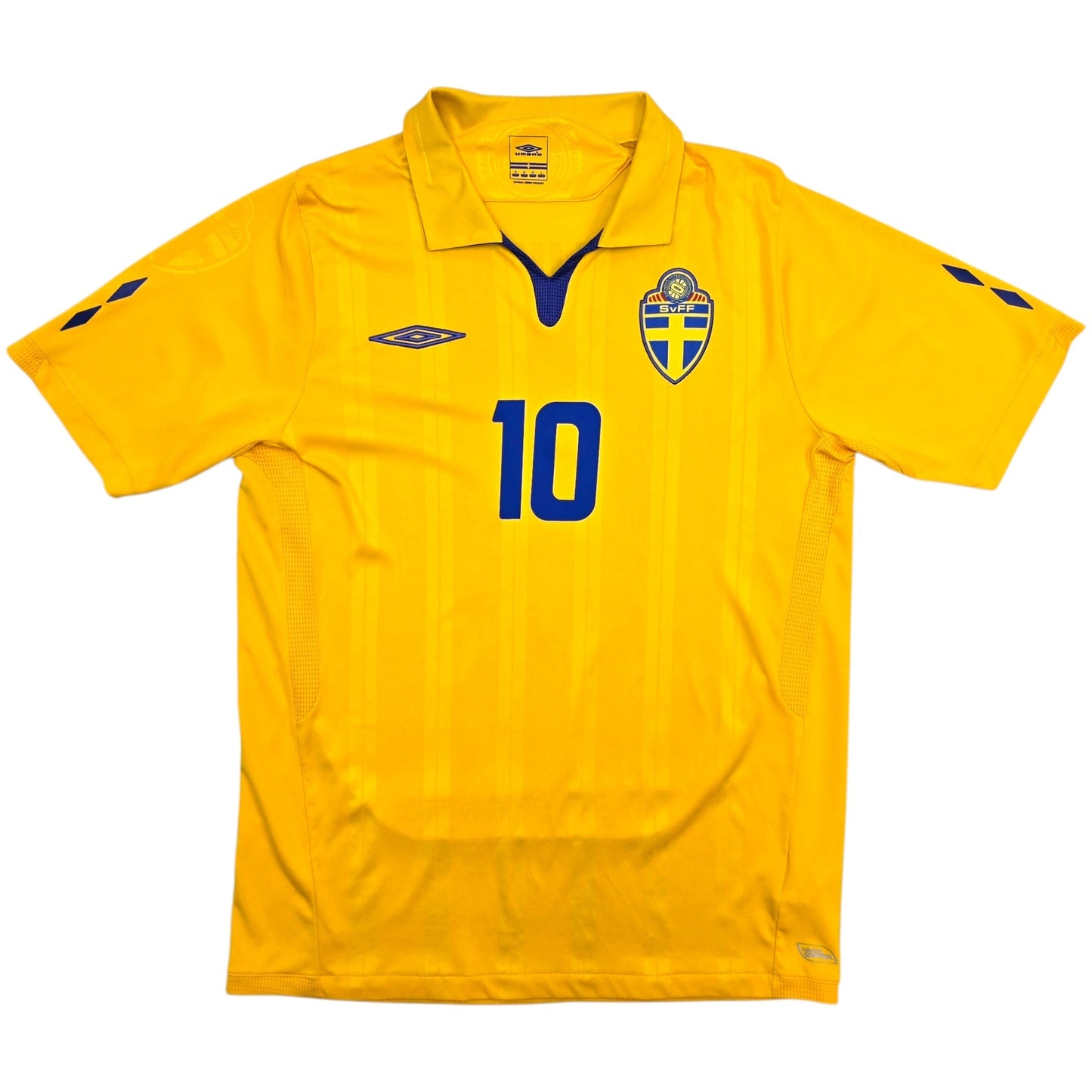 2009/10 Sweden Home Football Shirt (M) Umbro #10 Ibrahimovic