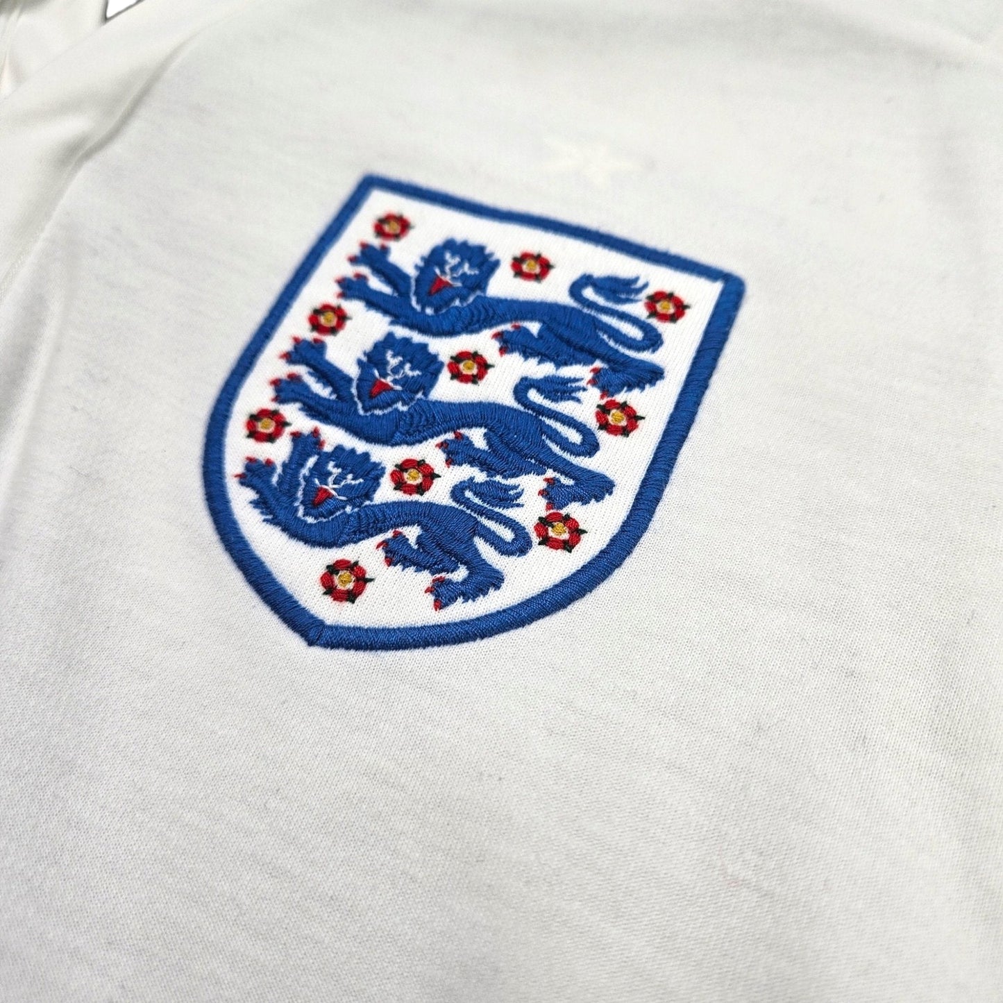 2010/12 England Home Football Shirt (M) Umbro