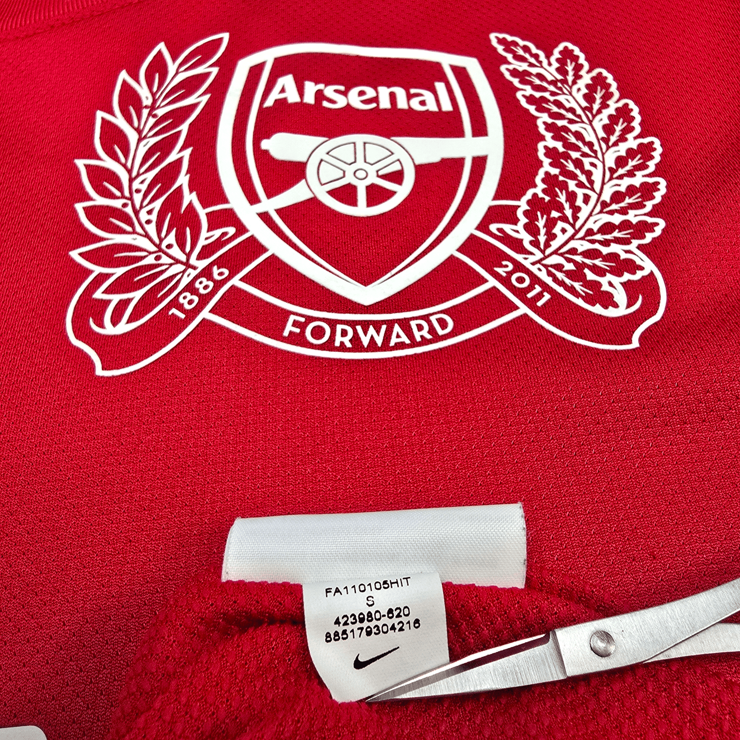 2011/12 Arsenal Home Football Shirt (M) Nike #8 Arteta