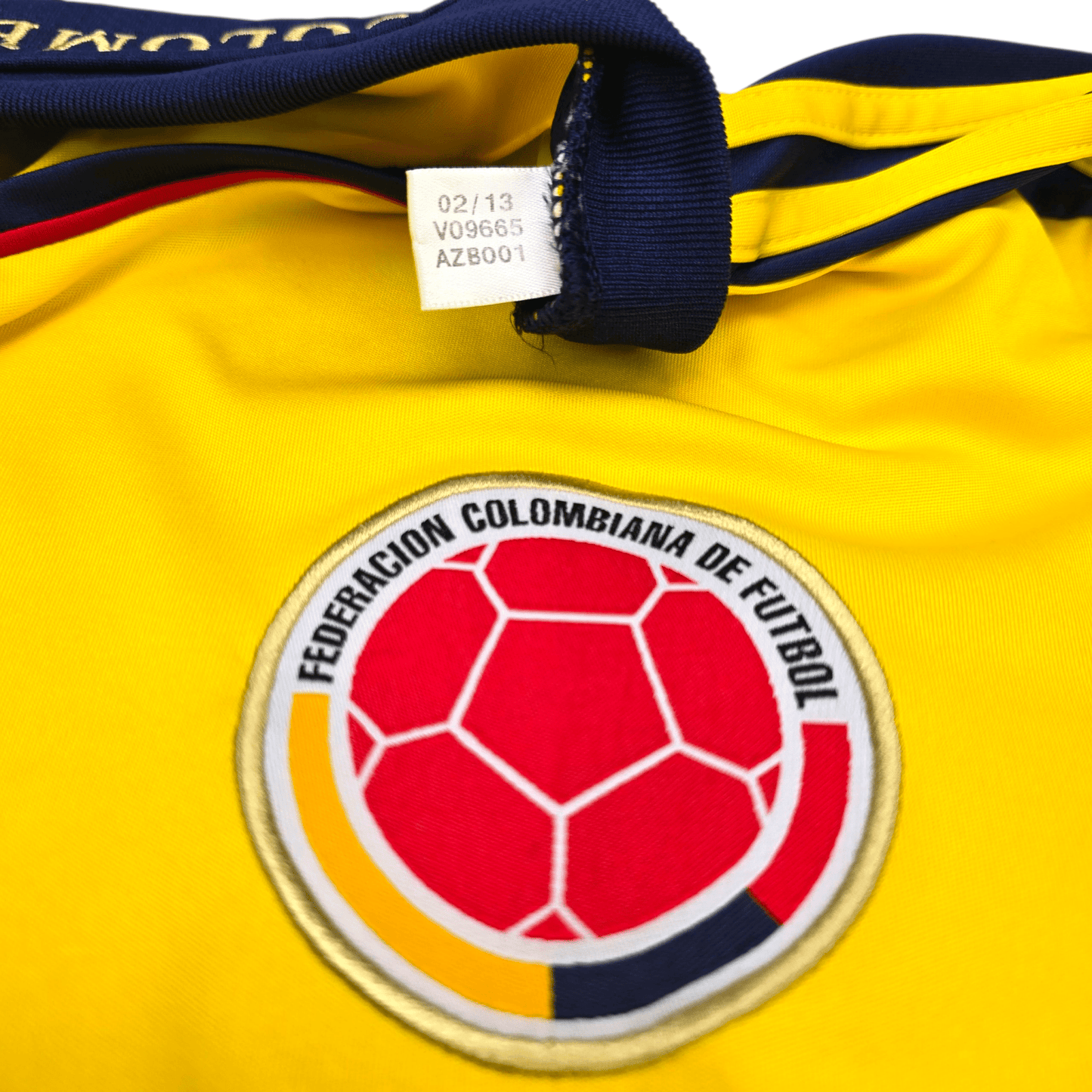 2011/13 Colombia Home Football Shirt (L) Adidas #9 Falcao