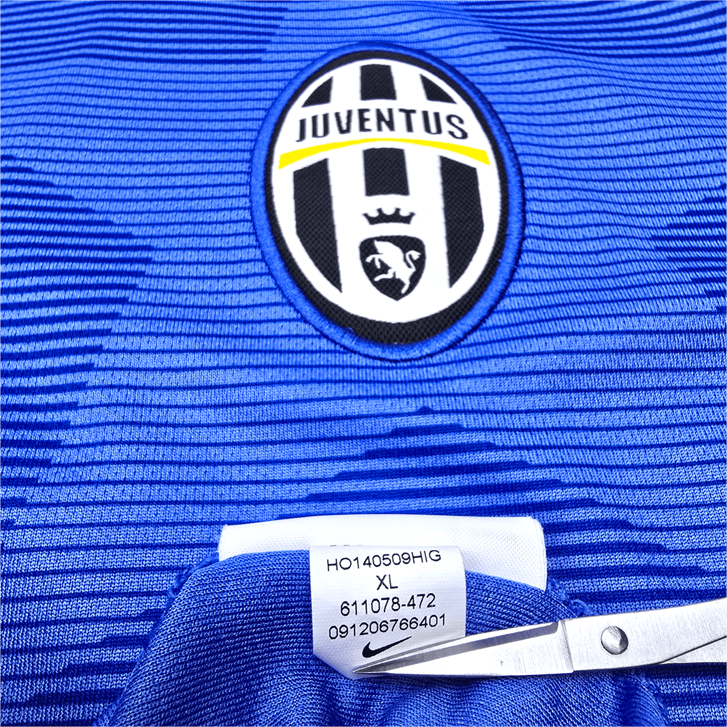 2014/15 Juventus Away Football Shirt (XL) Nike #10 Tevez