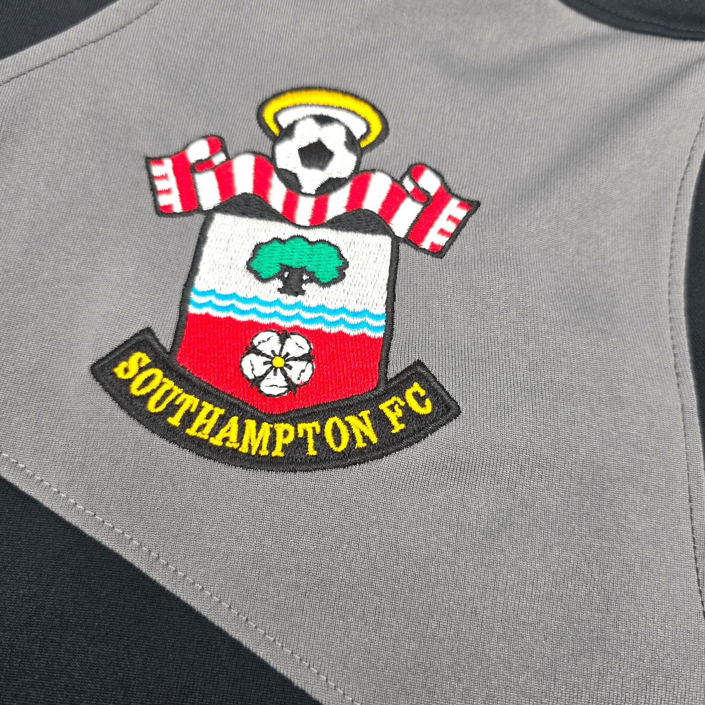 2016/17 Southampton Away Football Shirt (L) Under Armour #17 Virgil