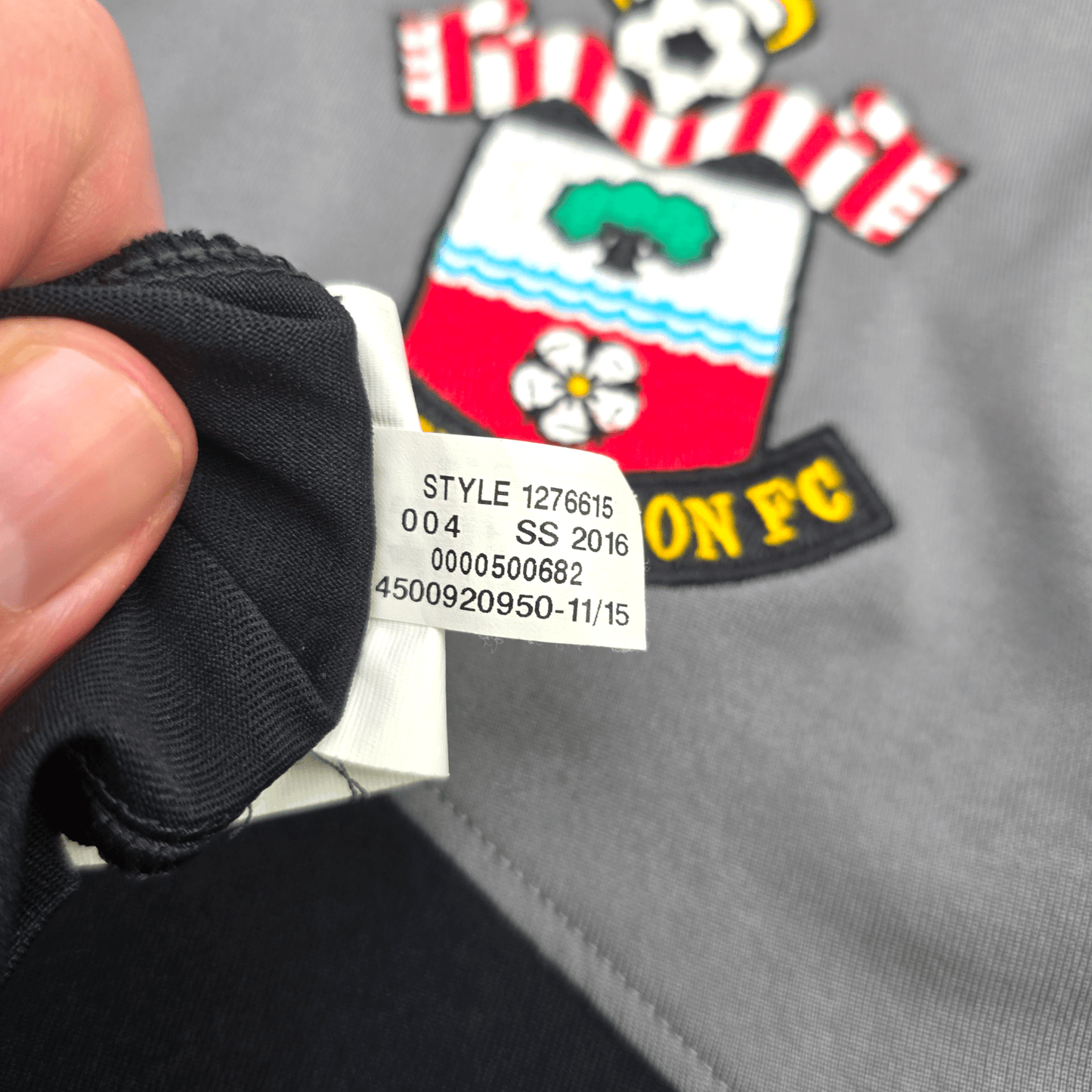 2016/17 Southampton Away Football Shirt (L) Under Armour #17 Virgil