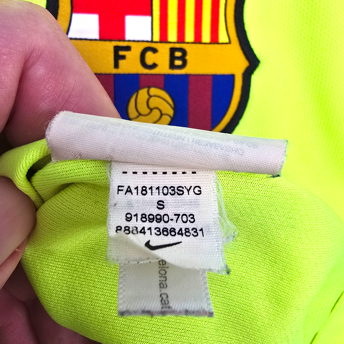 2018/19 Barcelona Away Football Shirt (S) Nike #10 Messi