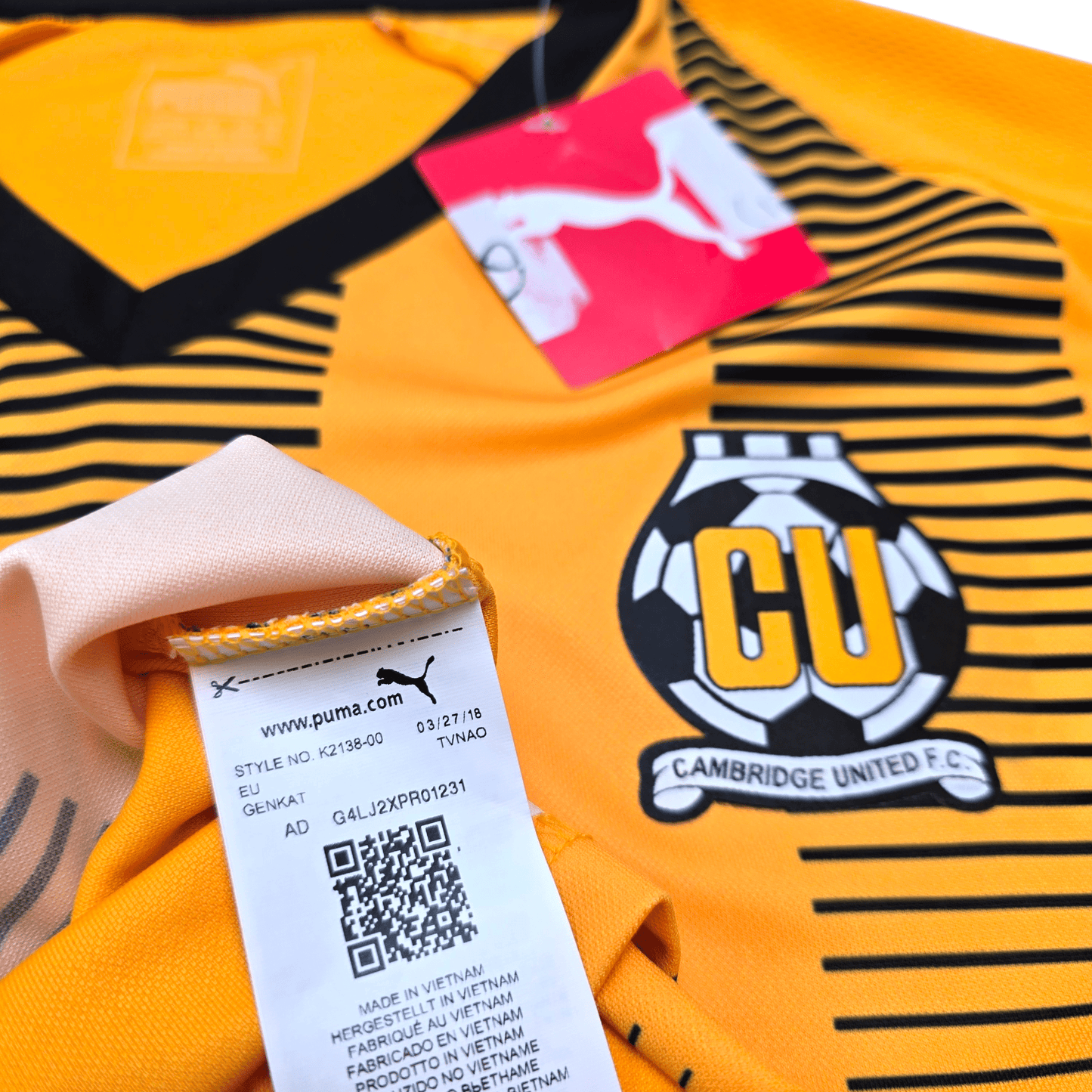 2018/19 Cambridge United Home Football Shirt (2XL) Puma (BNWTs) Squad Signed