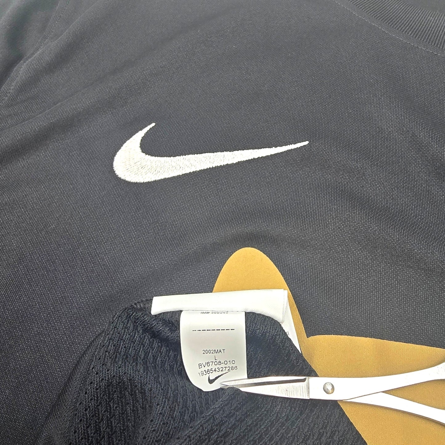 2019/20 Young Boys Training Shirt (L) Nike (2020 Champions | BNWTs)