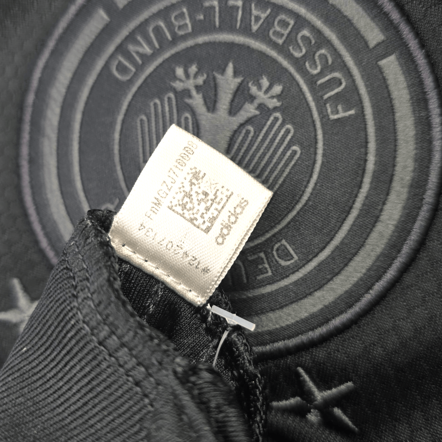 2020/22 Germany Away Football Shirt (S) Adidas #2 Rüdiger