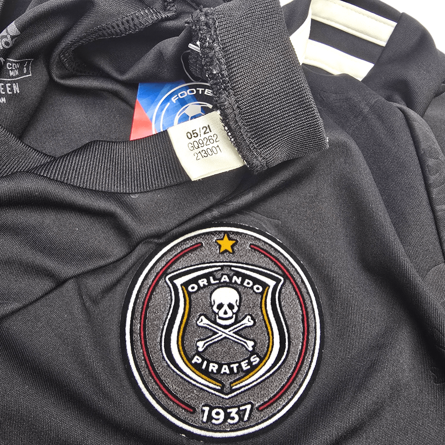2021/22 Orlando Pirates Home Football Shirt (M) Adidas