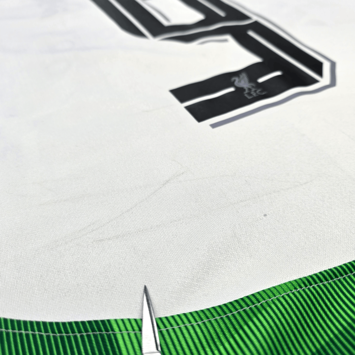 2023/24 Liverpool Away Football Shirt (S) Nike #9 Darwin