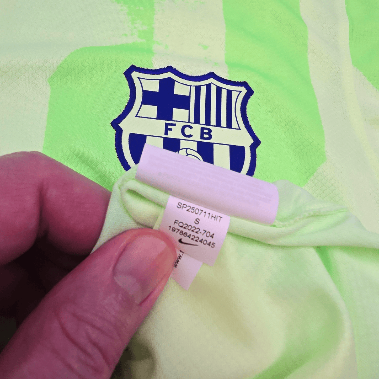 2024/25 Barcelona Third Football Shirt (S) Nike #19 Lamine Yamal