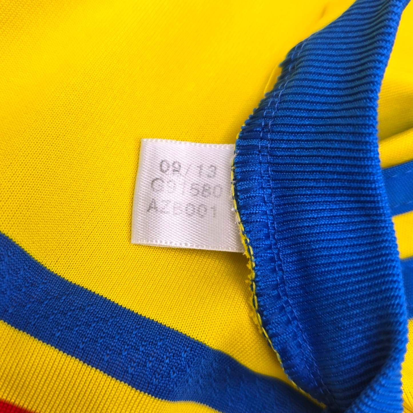 2014/16 Sweden Home Football Shirt (S) Adidas
