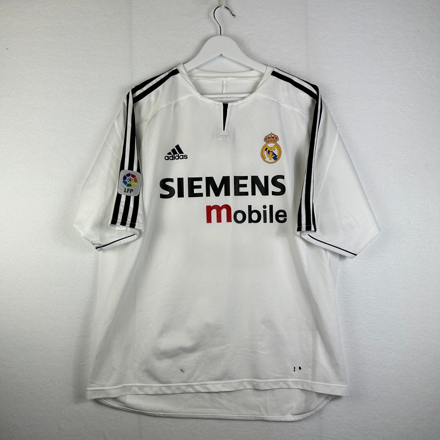 Real Madrid 2003/2004 Player Issue Home Shirt - Beckham 23