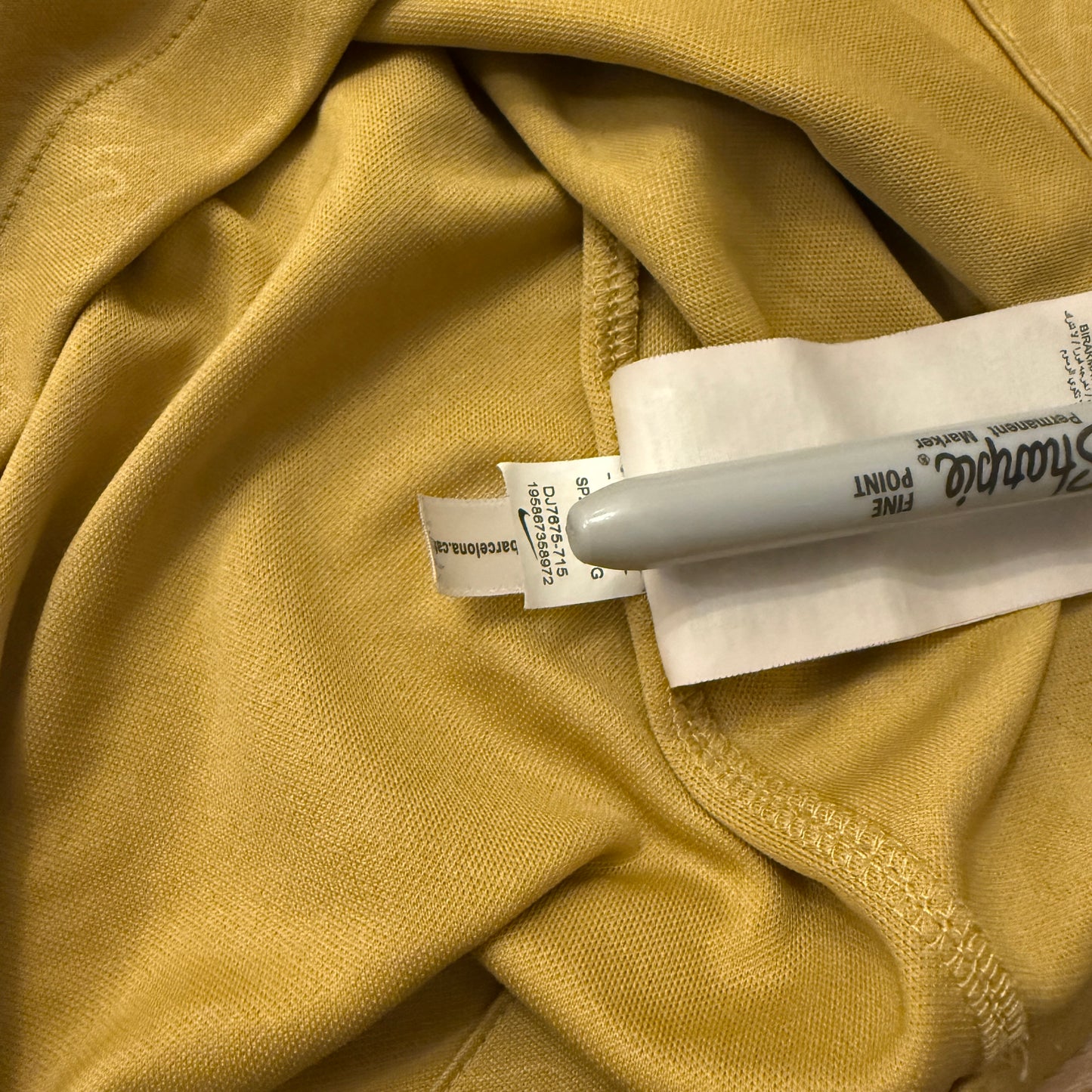 Barcelona 2022/23 Away Shirt inside label with code DJ7675-715