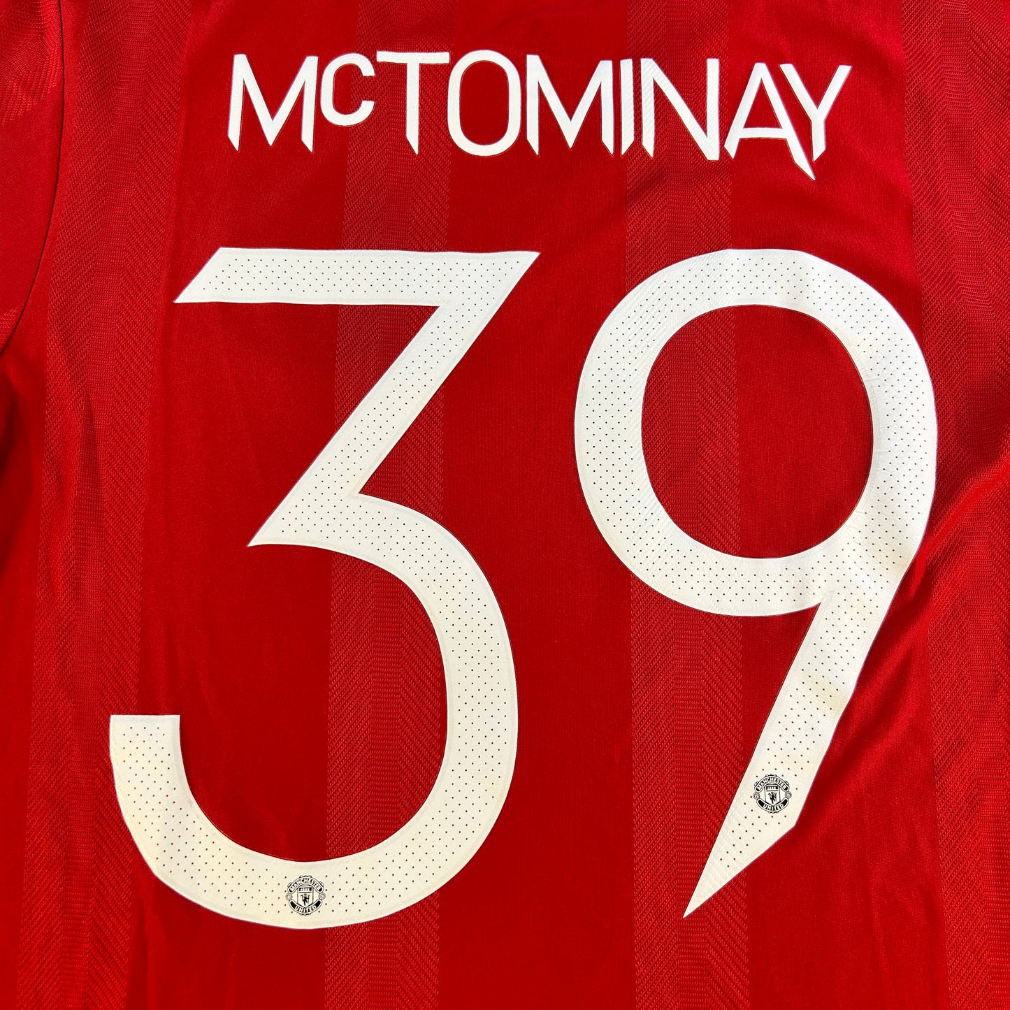 Manchester United 2021/2022 Player Issue Home Shirt - McTominay 39