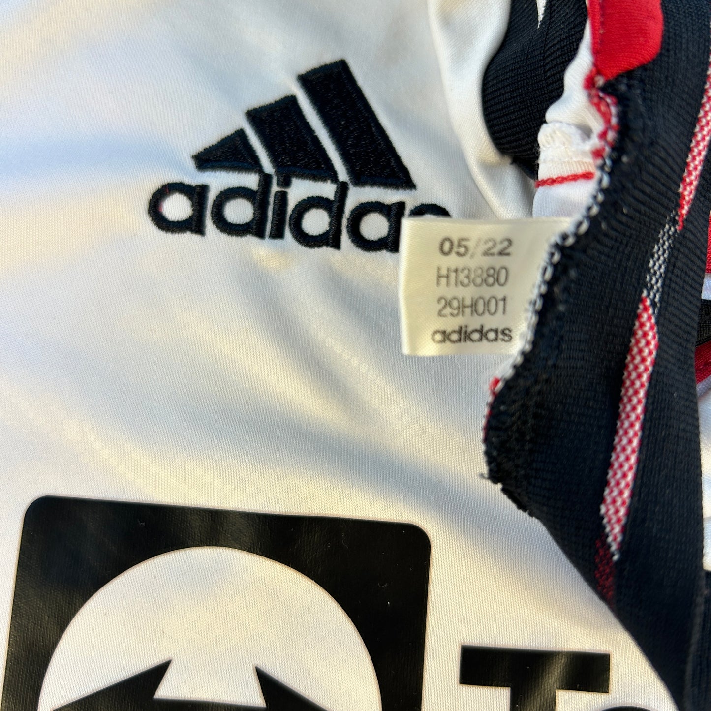 Manchester United 2022/2023 Away Shirt - Large - Adidas H13880