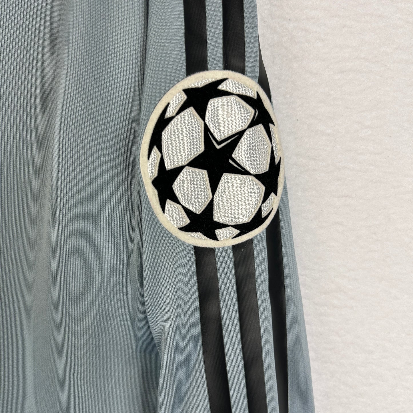 Real Madrid 2005/2006 Player Issue Third Shirt - Ronaldo 9