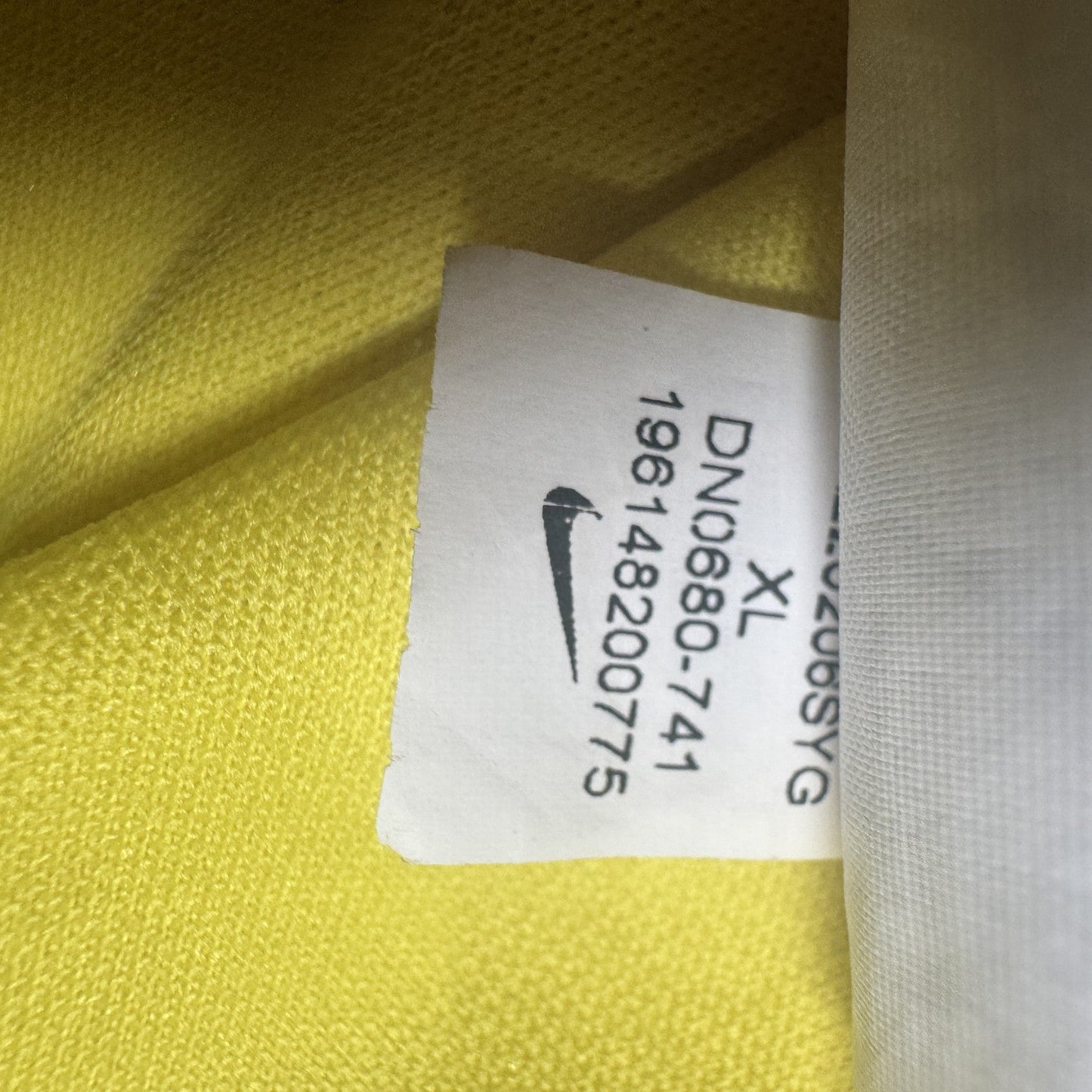 Brazil 2022/2023/2024 Home Football Shirt XL