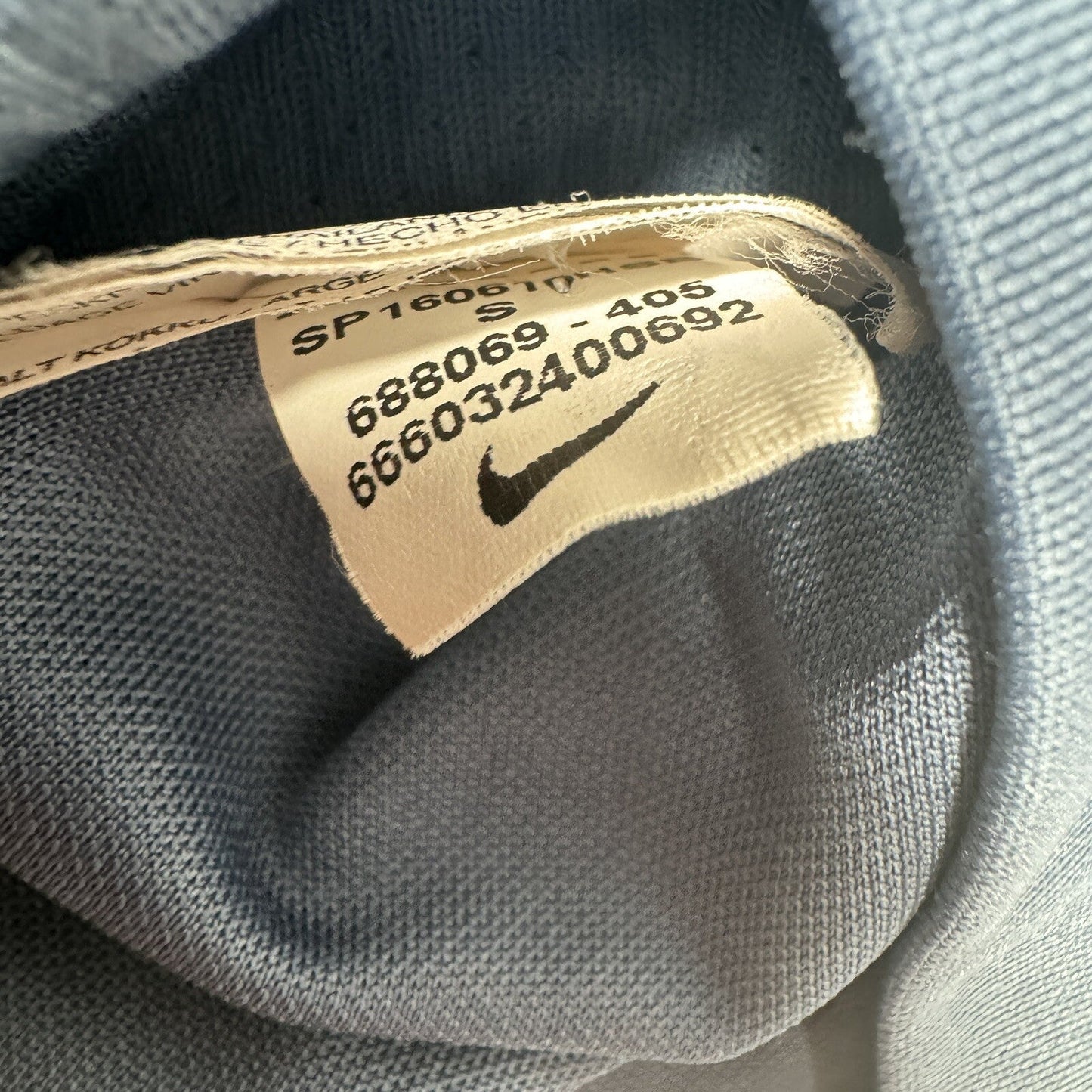 Roma 2015/2016 Training Football Shirt Men’s Small