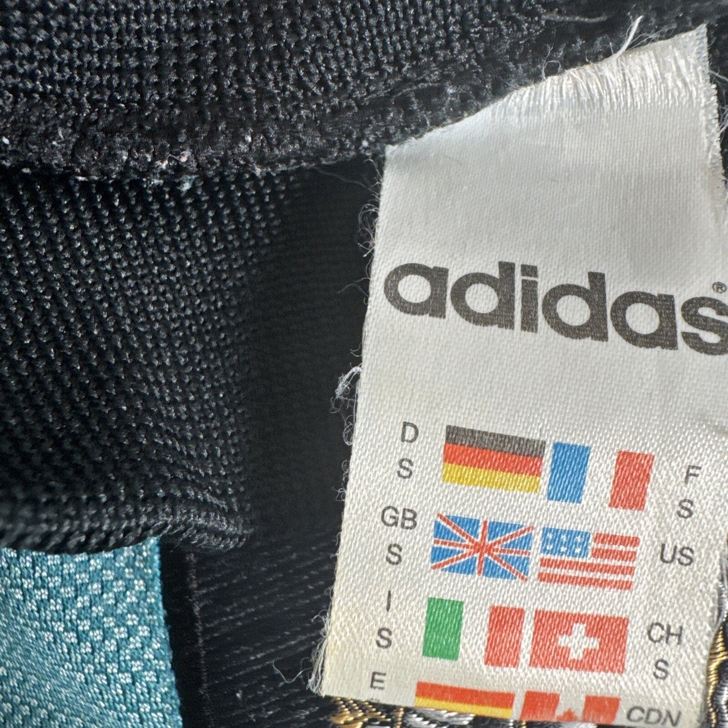 Newcastle United 1996/1997 Goalkeeper Football Shirt Small