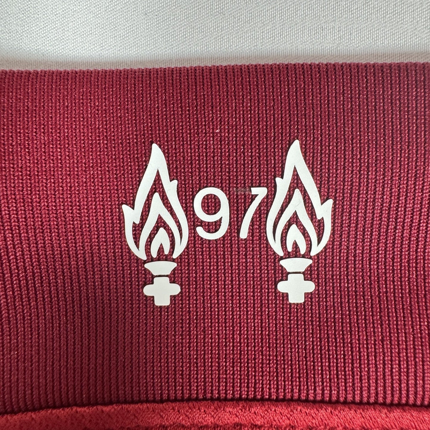 Liverpool 2022/2023 Home Football Shirt Large