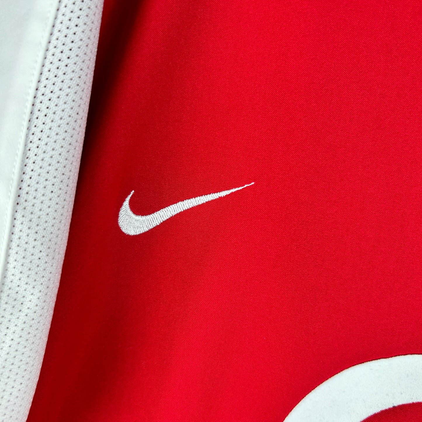 Arsenal 2003/2004 Match Worn Home Shirt - Edu 17