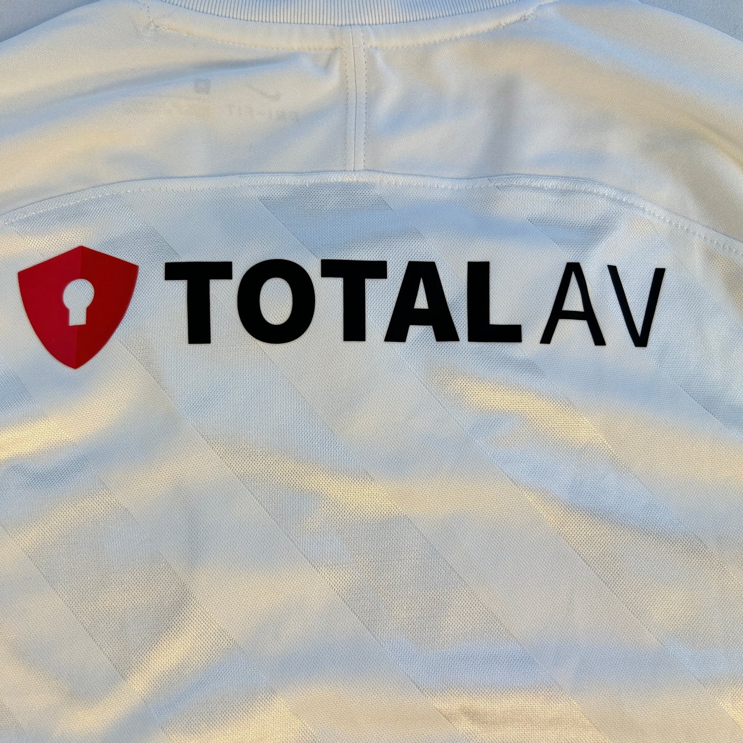 Portsmouth 2020/2021 Away Shirt - Medium