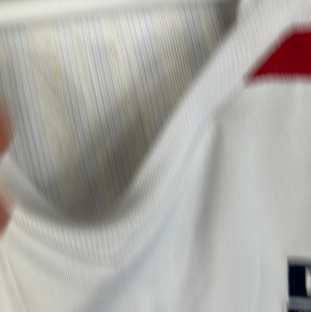 England Player Issue 2007 Home Shirt - Heskey v Russia