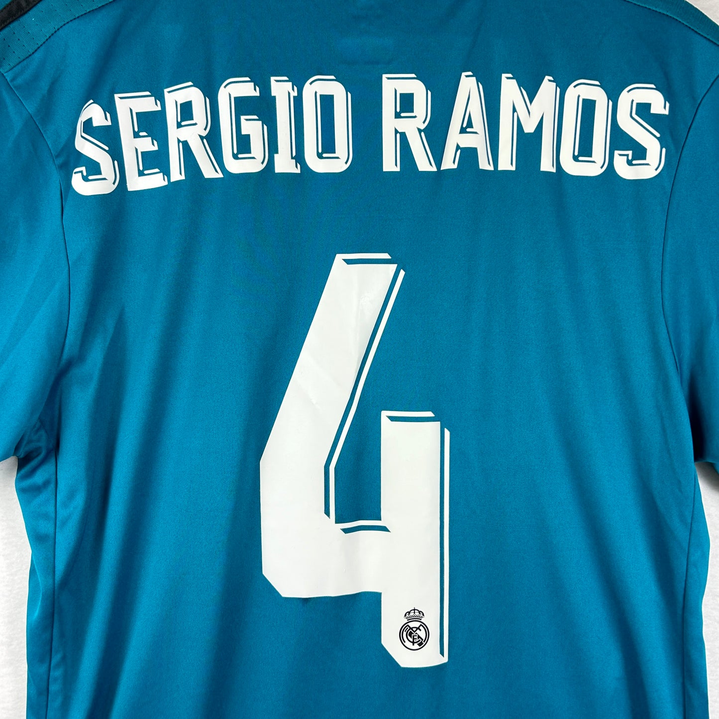 Real Madrid 2017/2018 Third Shirt - Medium - Ramos 4 - Adidas BR3539