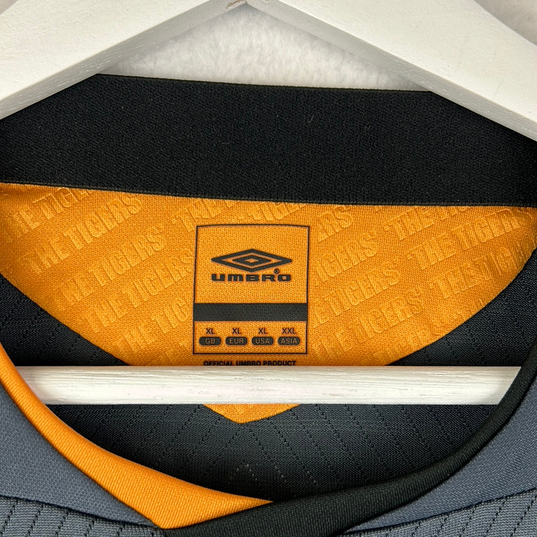 Hull City 2008/2009 Player Issue Away Shirt - Hughes 11