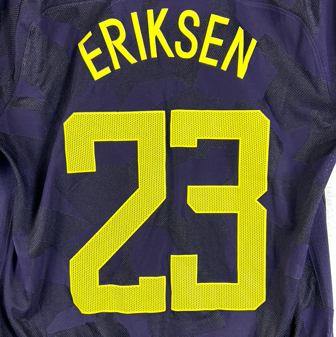 Tottenham Hotspur 2017/2018 Vaporknit Third Shirt - Eriksen 23
