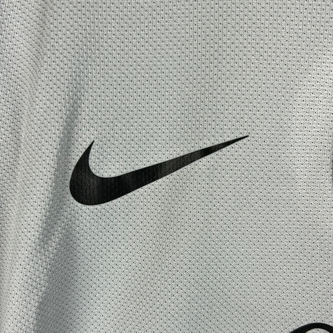 Barcelona 2011/2012 Player Issue Third Goalkeeper Shirt - Valdes 1