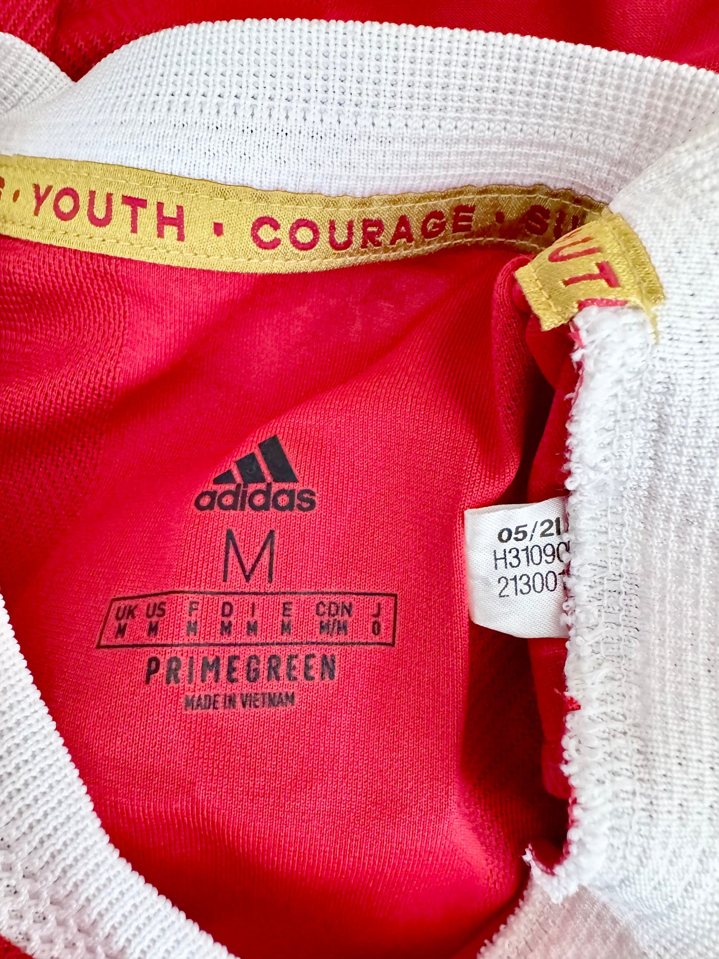 Manchester United 2021-22 Authentic Home - Size M - B. Fernandes 18