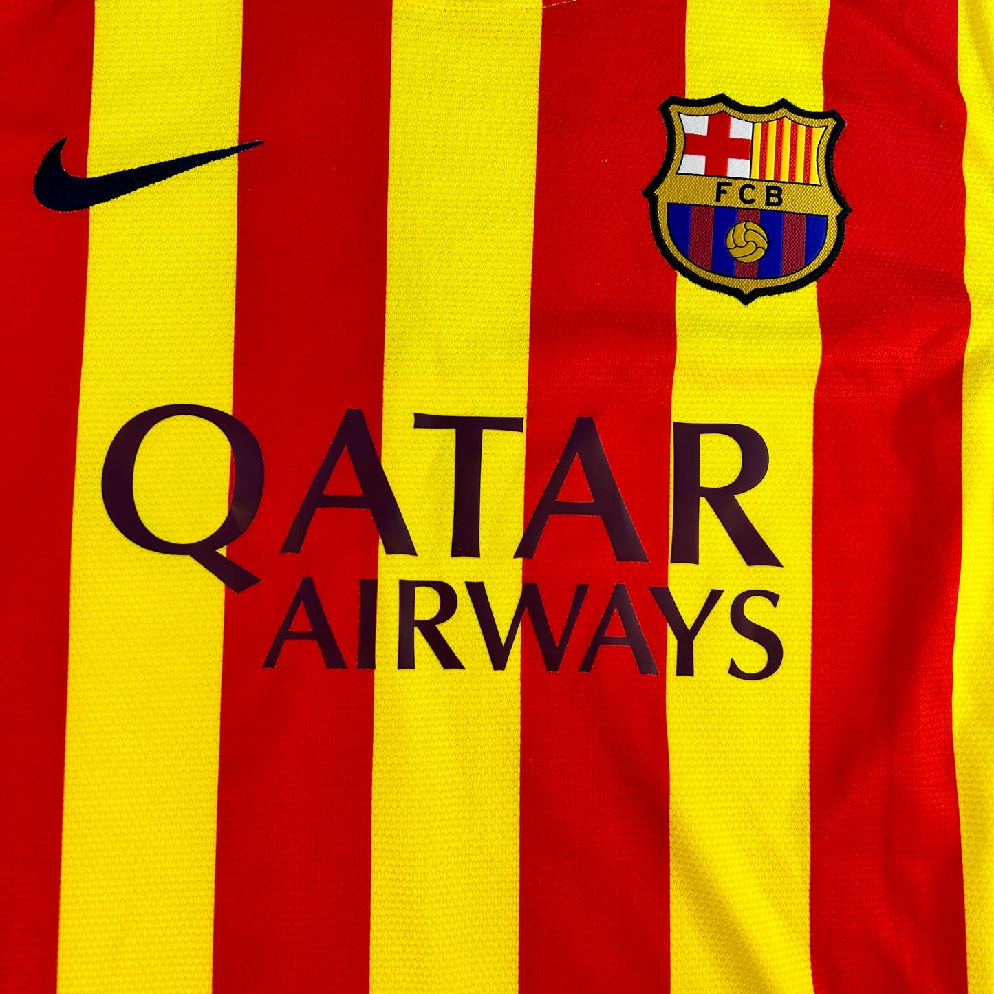 Barcelona 2013-2014 Away Shirt - Small Adult - Mint