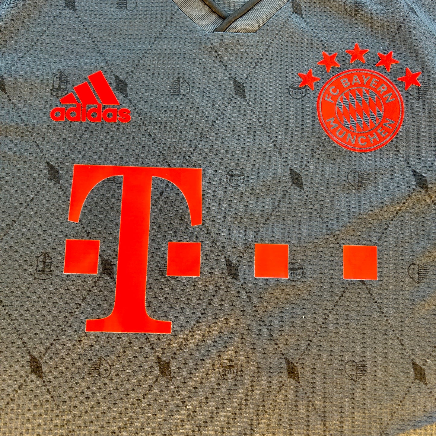 Bayern Munich 2022/2023 Authentic Away Shirt - Small - Fantastic - Heat.Rdy