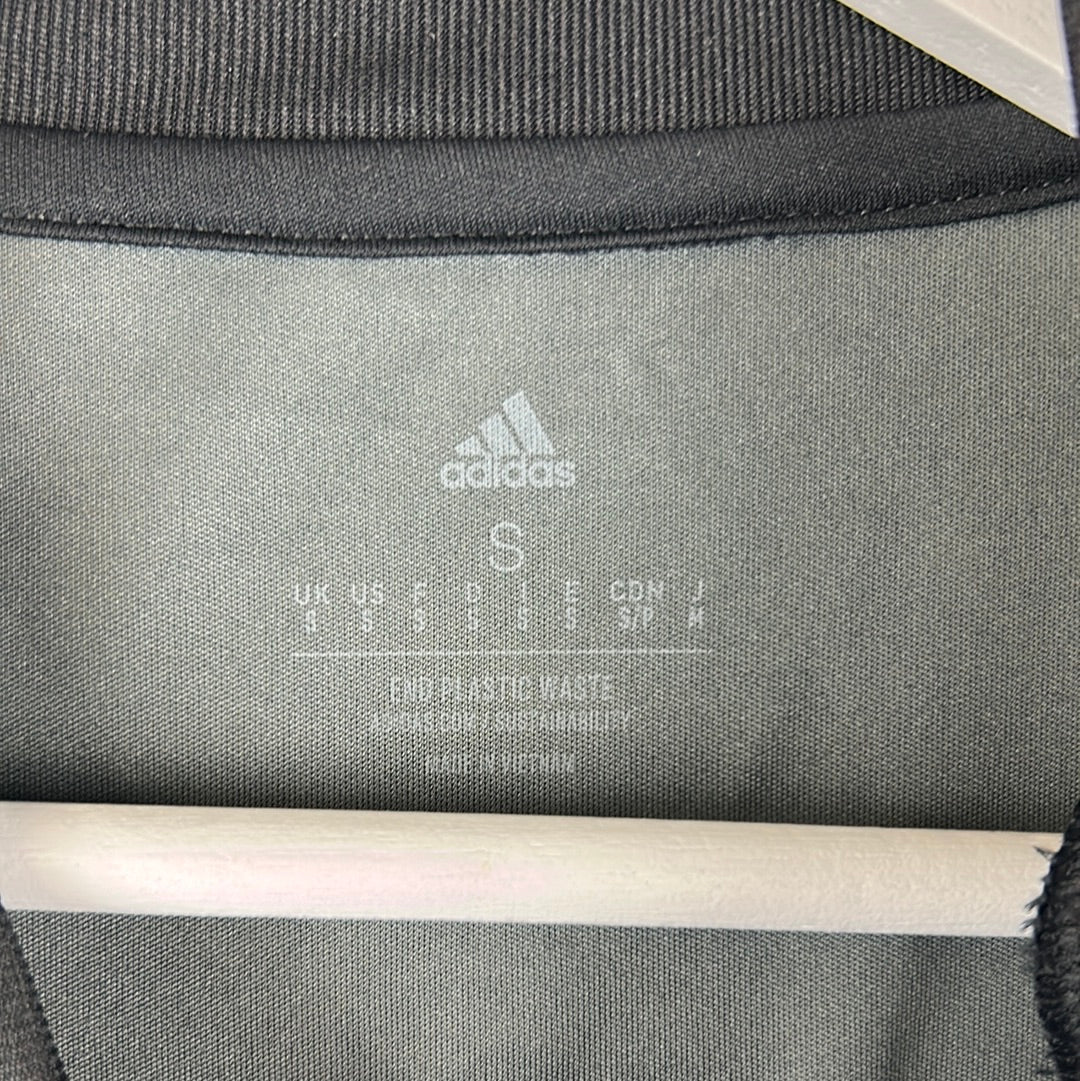 Manchester United 2022/2023 Player Issue Away Goalkeeper Shirt - De Gea 1